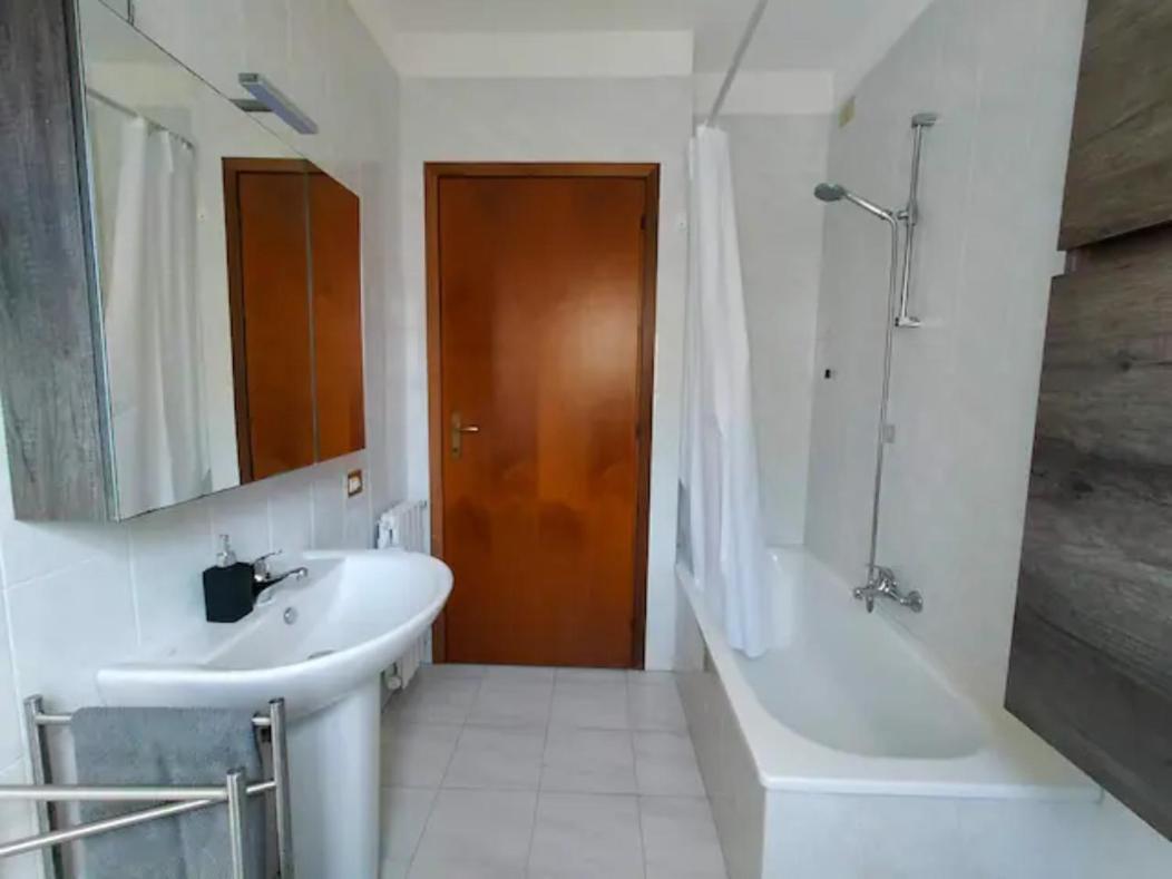 Apartment In Sardinia Decimomannu Bagian luar foto