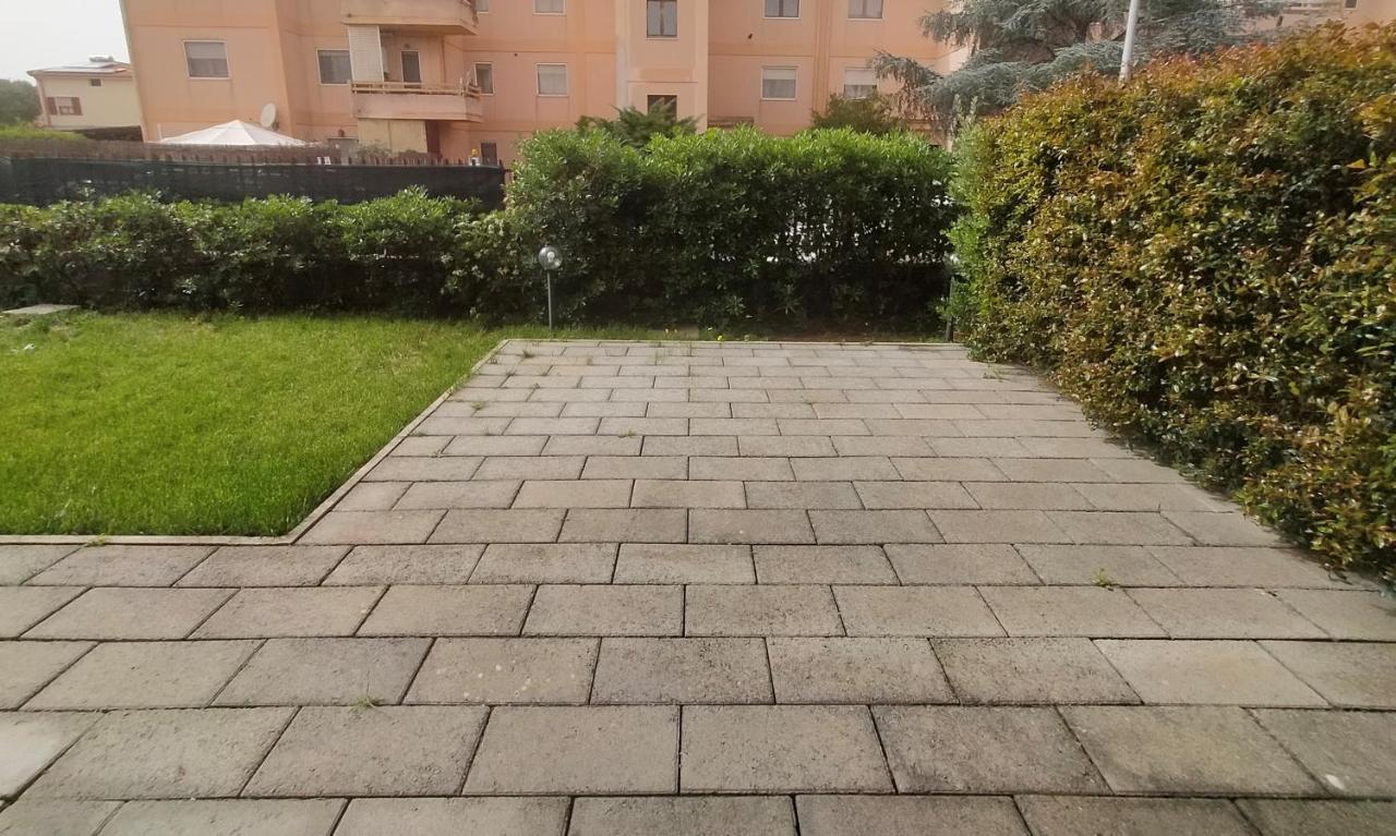 Apartment In Sardinia Decimomannu Bagian luar foto